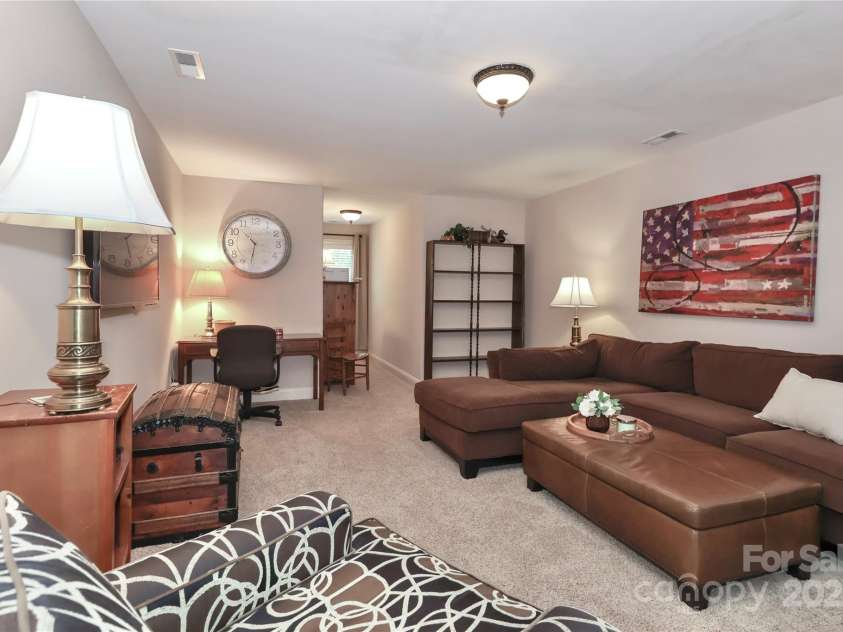 3229 Broadmoor Drive, Statesville, NC 28625.  MLS# CAR4274215, YatesRealty ID 31235. 