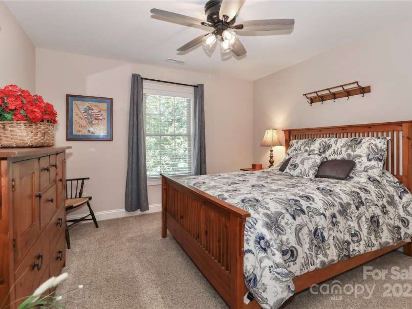 3229 Broadmoor Drive, Statesville, NC 28625.  MLS# CAR4274215, YatesRealty ID 31235. 