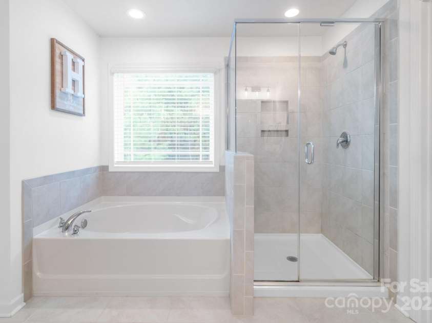 1016 Burton Point Court, Waxhaw, NC 28173.  MLS# CAR4281237, YatesRealty ID 31237. 