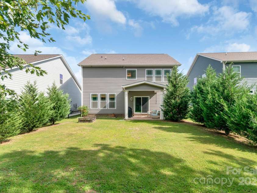 1016 Burton Point Court, Waxhaw, NC 28173.  MLS# CAR4281237, YatesRealty ID 31237. Backyard