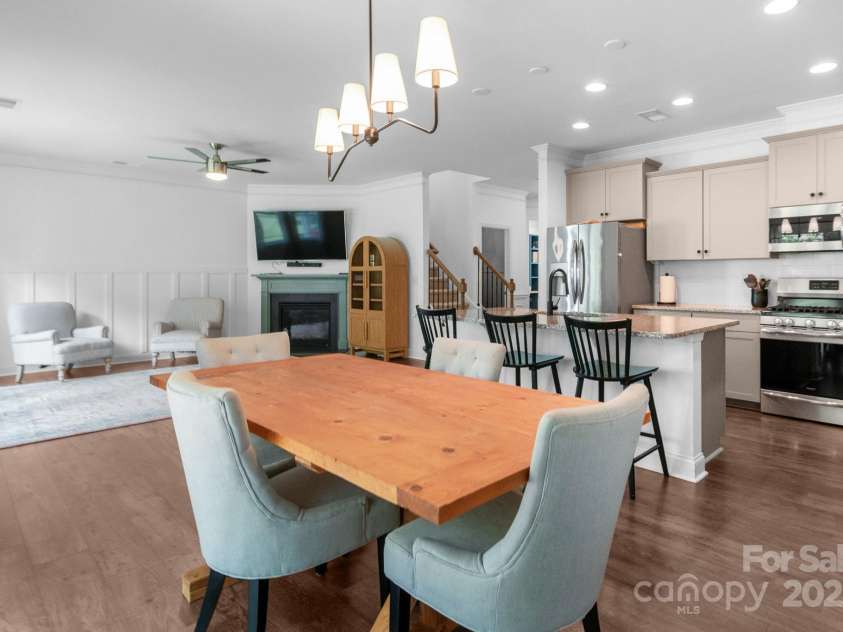 1016 Burton Point Court, Waxhaw, NC 28173.  MLS# CAR4281237, YatesRealty ID 31237. Breakfast Room