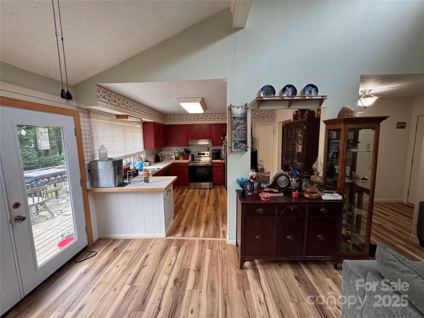 15 Golden Oaks Lane, Fletcher, NC 28732.  MLS# CAR4284420, YatesRealty ID 31238. 