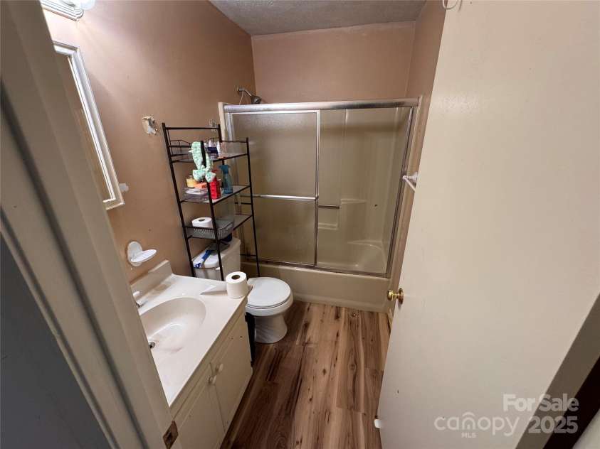 15 Golden Oaks Lane, Fletcher, NC 28732.  MLS# CAR4284420, YatesRealty ID 31238. 