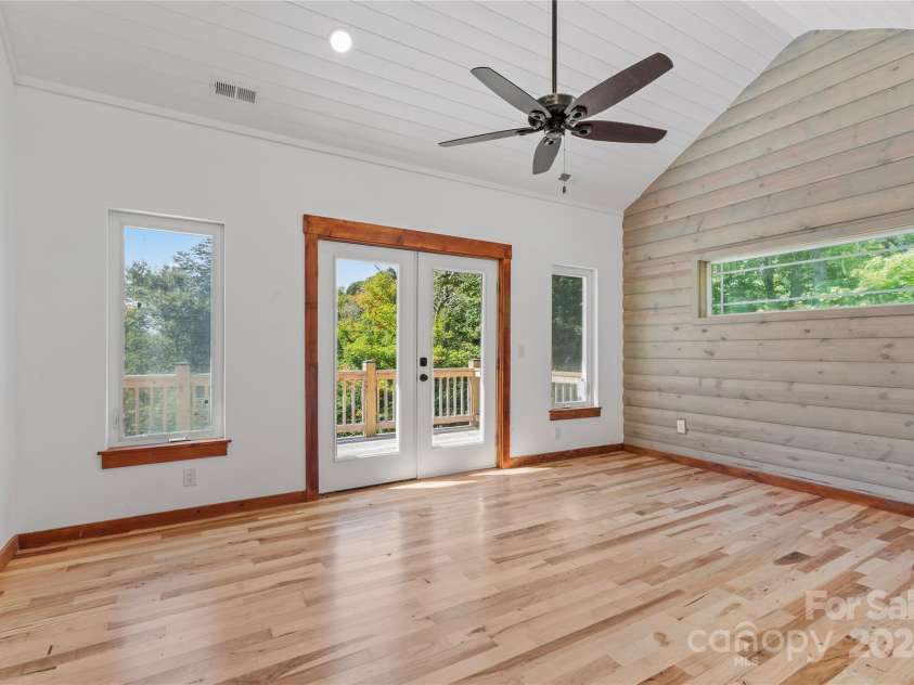 3393 El Miner Drive, Mars Hill, NC 28754.  MLS# CAR4184515, YatesRealty ID 3124. 