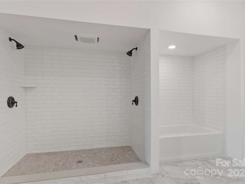 3393 El Miner Drive, Mars Hill, NC 28754.  MLS# CAR4184515, YatesRealty ID 3124. 