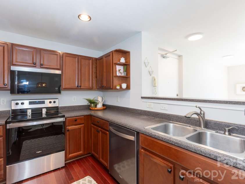 3959 Picasso Court, Charlotte, NC 28205.  MLS# CAR4301554, YatesRealty ID 3124. 