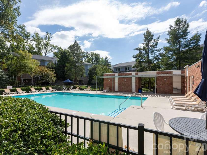3959 Picasso Court, Charlotte, NC 28205.  MLS# CAR4301554, YatesRealty ID 3124. 