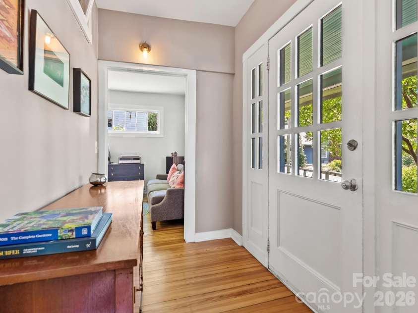102 Courtland Avenue, Asheville, NC 28801.  MLS# CAR4390335, YatesRealty ID 31240. Front Foyer