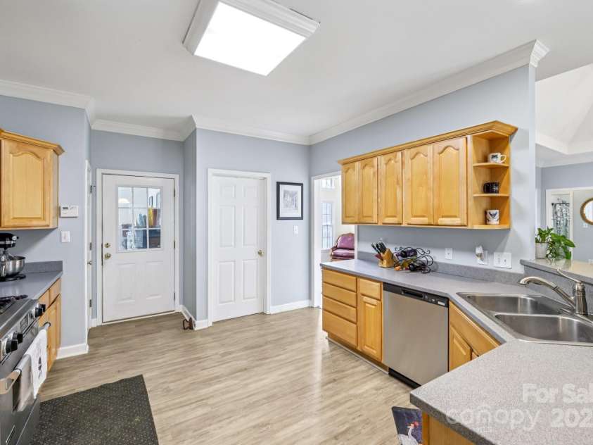 2229 Planters Court, Rock Hill, SC 29732.  MLS# CAR4283232, YatesRealty ID 31240. 