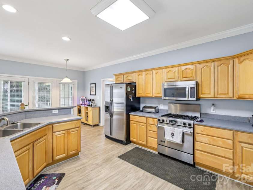 2229 Planters Court, Rock Hill, SC 29732.  MLS# CAR4283232, YatesRealty ID 31240. 