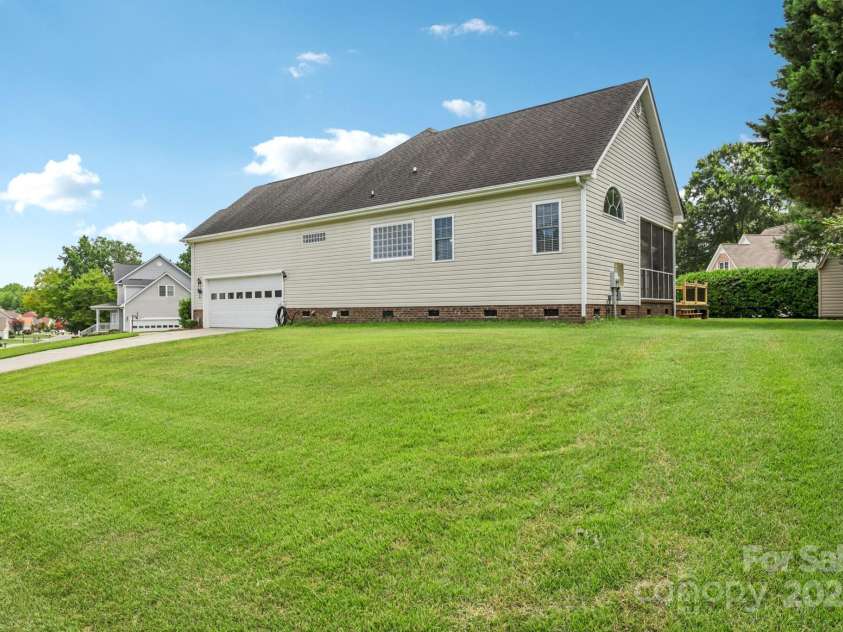 2229 Planters Court, Rock Hill, SC 29732.  MLS# CAR4283232, YatesRealty ID 31240. 