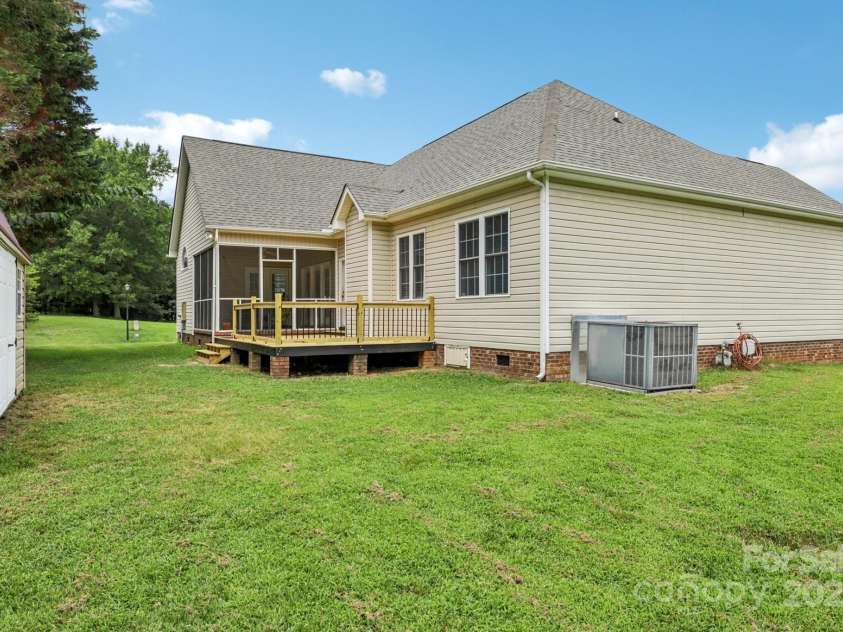 2229 Planters Court, Rock Hill, SC 29732.  MLS# CAR4283232, YatesRealty ID 31240. 