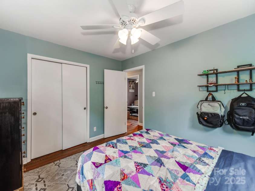 1709 Dallas Avenue, Charlotte, NC 28205.  MLS# CAR4285907, YatesRealty ID 31241. 