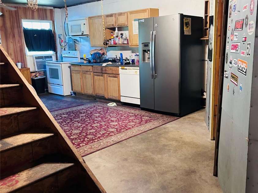 678 Clarks Creek Road, Lincolnton, NC 28092.  MLS# CAR4282349, YatesRealty ID 31242. 678 Clark Creek Rd Dining / Kitchen view #2