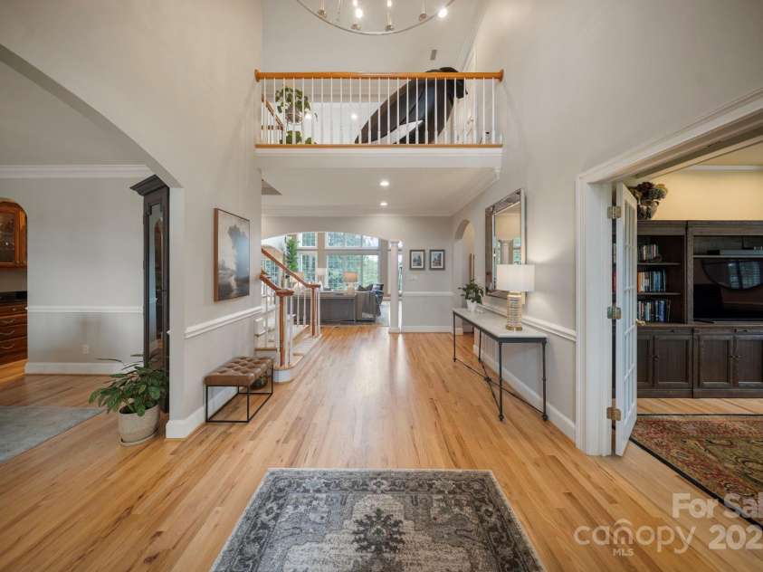 51 Players Ridge Road, Hickory, NC 28601.  MLS# CAR4281304, YatesRealty ID 31243. 