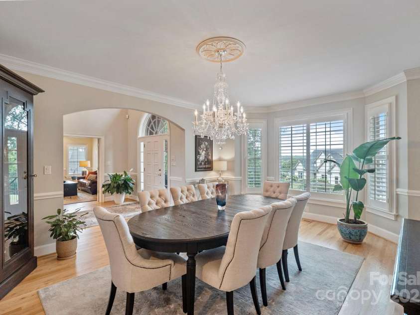 51 Players Ridge Road, Hickory, NC 28601.  MLS# CAR4281304, YatesRealty ID 31243. 