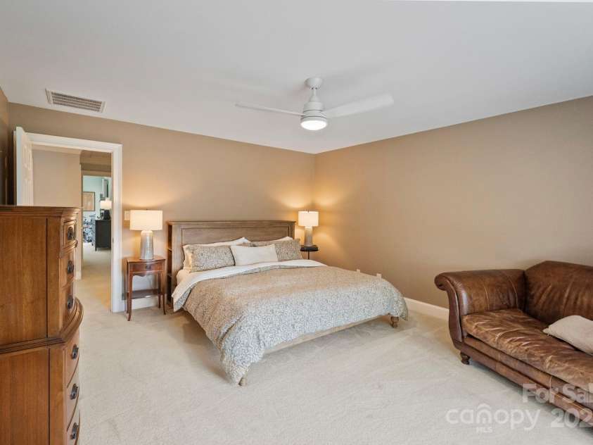 51 Players Ridge Road, Hickory, NC 28601.  MLS# CAR4281304, YatesRealty ID 31243. Bdrm 1 upstairs