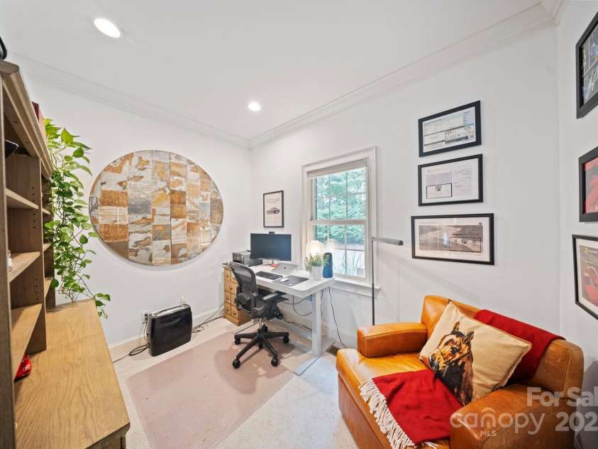 51 Players Ridge Road, Hickory, NC 28601.  MLS# CAR4281304, YatesRealty ID 31243. Office main floor