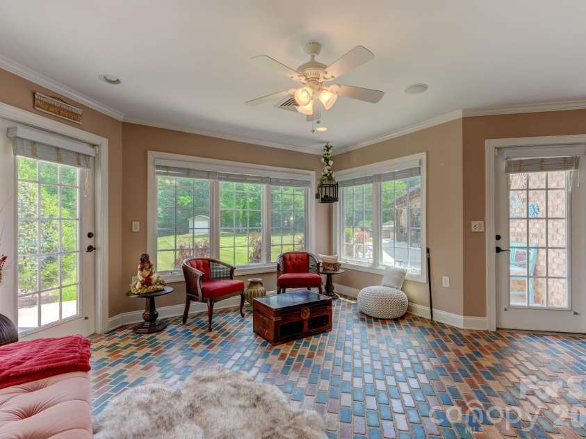 8106 Breezy Hill Drive, Browns Summit, NC 27214.  MLS# CAR4395064, YatesRealty ID 31244. 