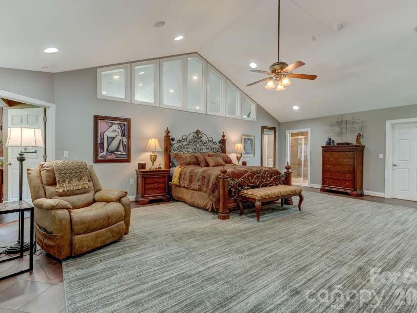 8106 Breezy Hill Drive, Browns Summit, NC 27214.  MLS# CAR4395064, YatesRealty ID 31244. 