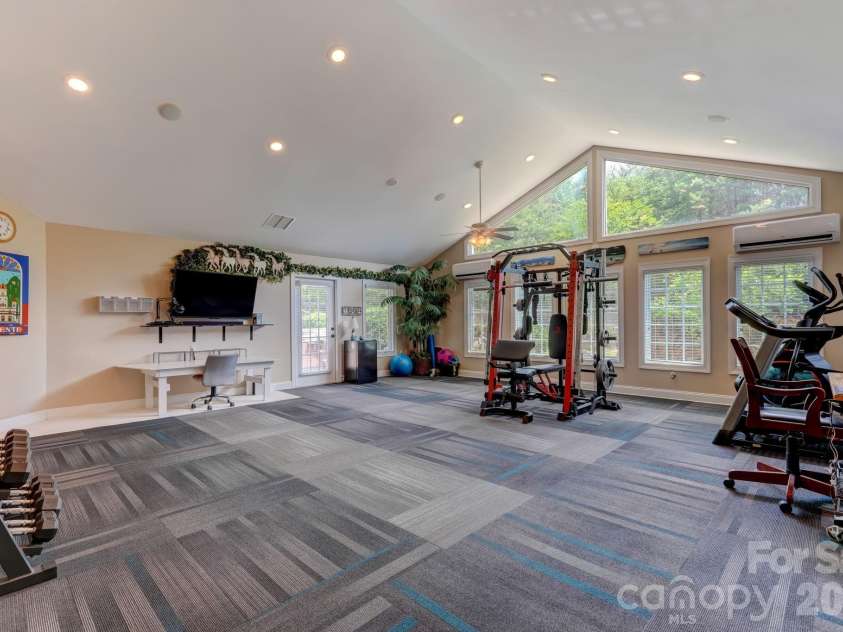 8106 Breezy Hill Drive, Browns Summit, NC 27214.  MLS# CAR4395064, YatesRealty ID 31244. 
