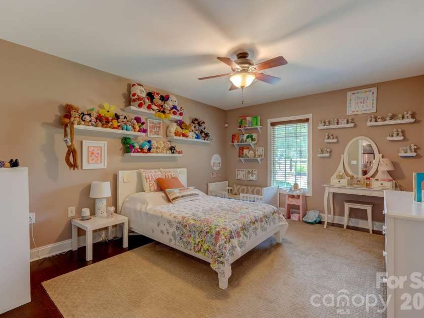 8106 Breezy Hill Drive, Browns Summit, NC 27214.  MLS# CAR4395064, YatesRealty ID 31244. 