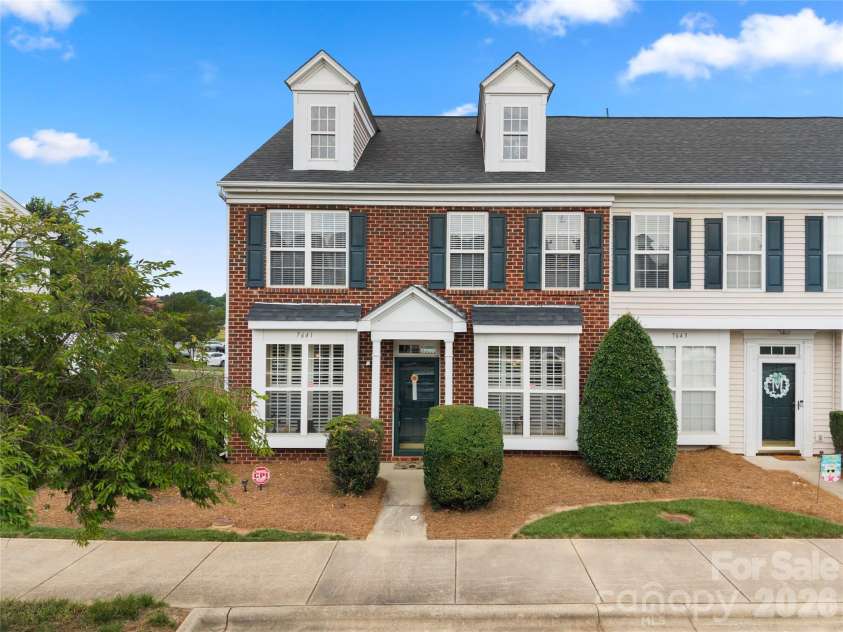 7641 Bluff Point Lane, Denver, NC 28037.  MLS# CAR4395074, YatesRealty ID 31245. 