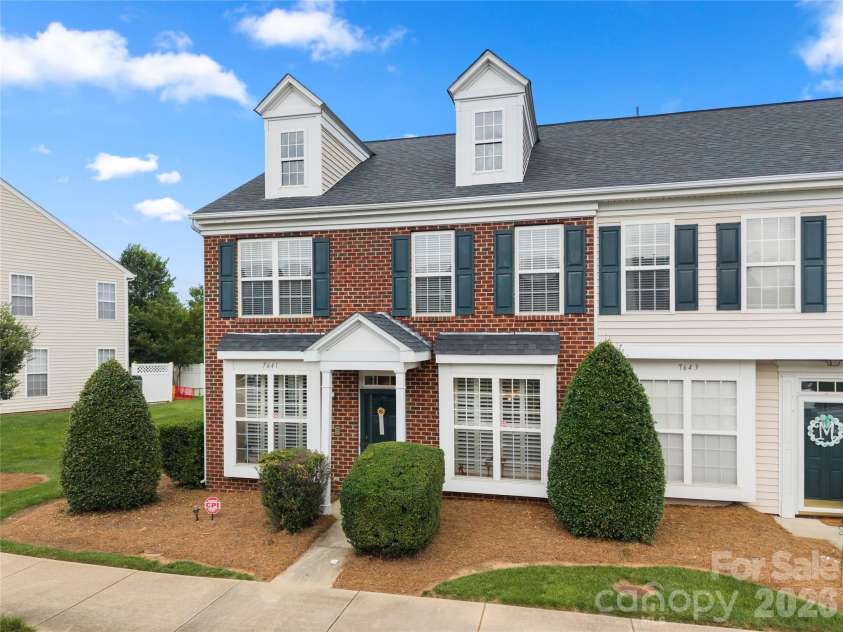 7641 Bluff Point Lane, Denver, NC 28037.  MLS# CAR4395074, YatesRealty ID 31245. 