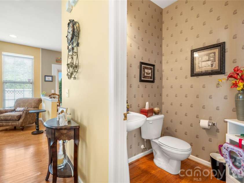 7641 Bluff Point Lane, Denver, NC 28037.  MLS# CAR4395074, YatesRealty ID 31245. 