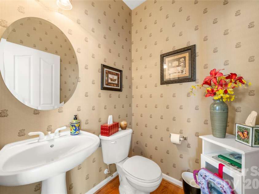 7641 Bluff Point Lane, Denver, NC 28037.  MLS# CAR4395074, YatesRealty ID 31245. 