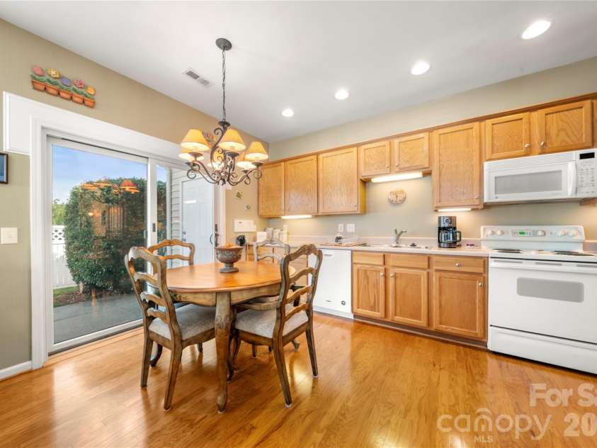 7641 Bluff Point Lane, Denver, NC 28037.  MLS# CAR4395074, YatesRealty ID 31245. 
