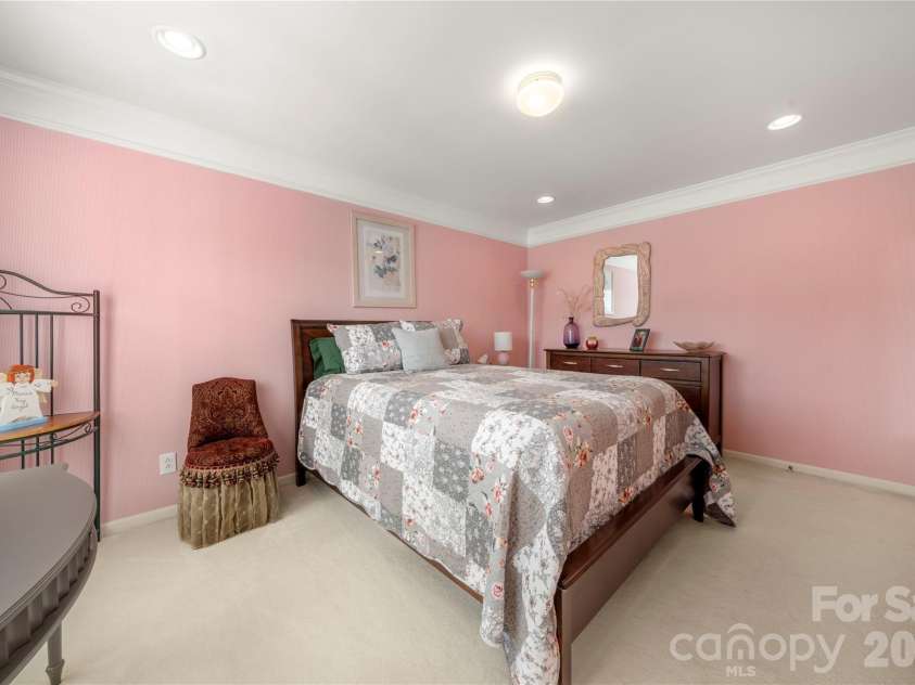 7641 Bluff Point Lane, Denver, NC 28037.  MLS# CAR4395074, YatesRealty ID 31245. 