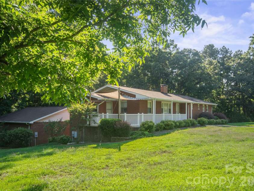 3303 Pikeview Road, Fort Mill, SC 29715.  MLS# CAR4388253, YatesRealty ID 31246. 