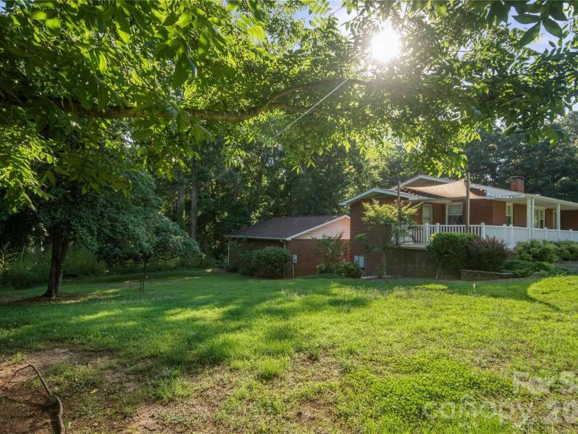 3303 Pikeview Road, Fort Mill, SC 29715.  MLS# CAR4388253, YatesRealty ID 31246. 