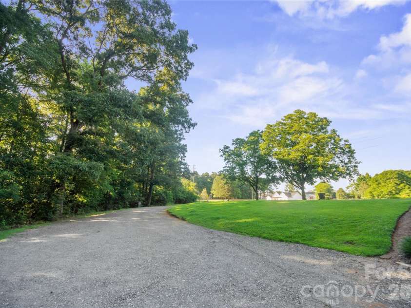 3303 Pikeview Road, Fort Mill, SC 29715.  MLS# CAR4388253, YatesRealty ID 31246. 