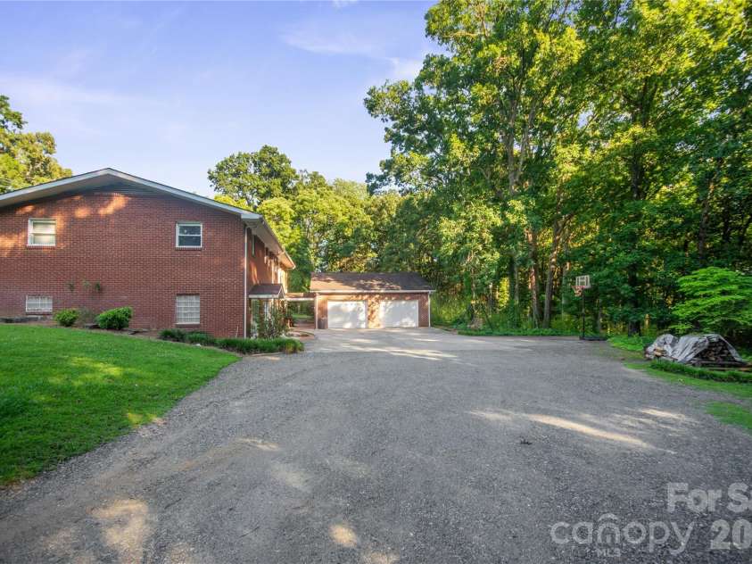 3303 Pikeview Road, Fort Mill, SC 29715.  MLS# CAR4388253, YatesRealty ID 31246. 