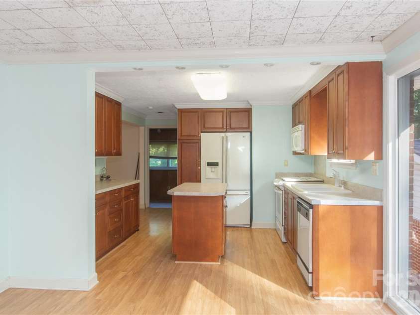 3303 Pikeview Road, Fort Mill, SC 29715.  MLS# CAR4388253, YatesRealty ID 31246. 