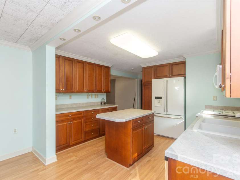 3303 Pikeview Road, Fort Mill, SC 29715.  MLS# CAR4388253, YatesRealty ID 31246. 