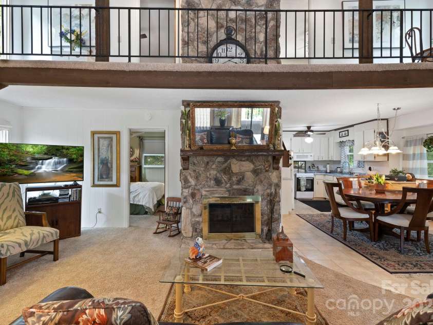 571 Tsisqua Circle, Brevard, NC 28712.  MLS# CAR4290327, YatesRealty ID 31248. 