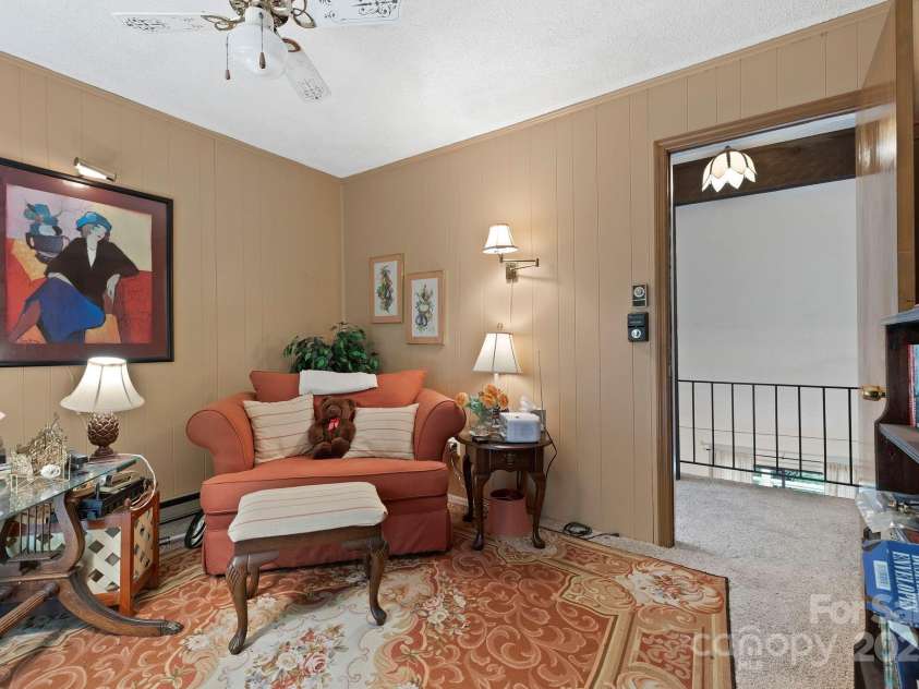 571 Tsisqua Circle, Brevard, NC 28712.  MLS# CAR4290327, YatesRealty ID 31248. 