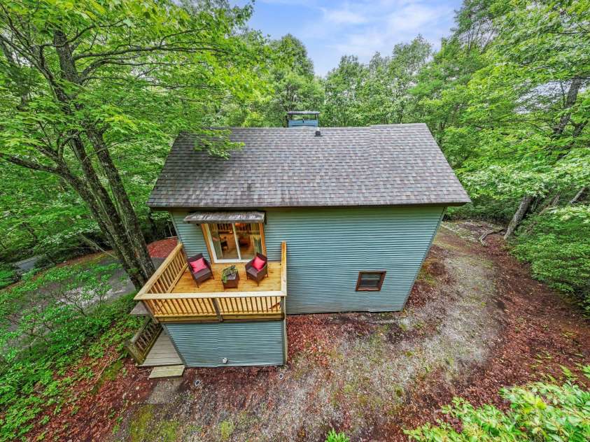 571 Tsisqua Circle, Brevard, NC 28712.  MLS# CAR4290327, YatesRealty ID 31248. 