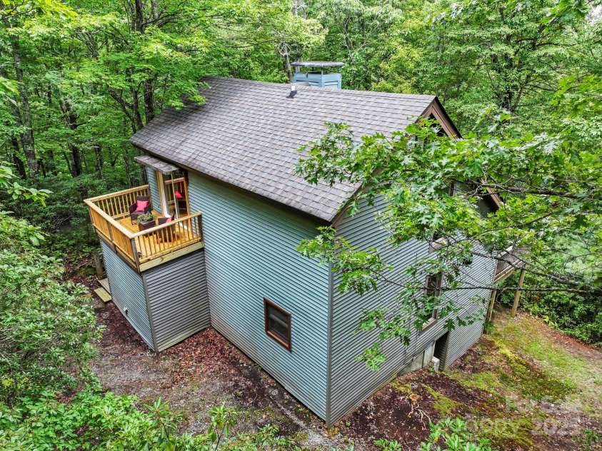 571 Tsisqua Circle, Brevard, NC 28712.  MLS# CAR4290327, YatesRealty ID 31248. 