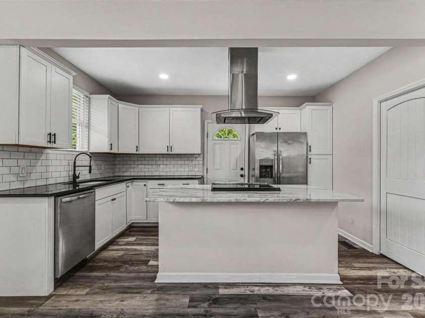 905 6th Avenue B None, Gastonia, NC 28052.  MLS# CAR4393716, YatesRealty ID 31249. 