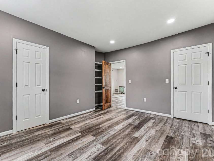 905 6th Avenue B None, Gastonia, NC 28052.  MLS# CAR4393716, YatesRealty ID 31249. 