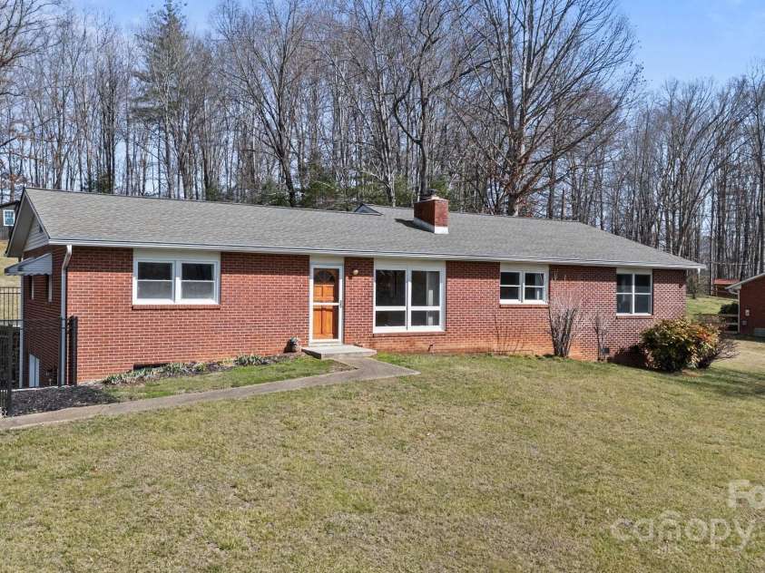 100 Young Drive, Candler, NC 28715.  MLS# CAR4230745, YatesRealty ID 3125. 