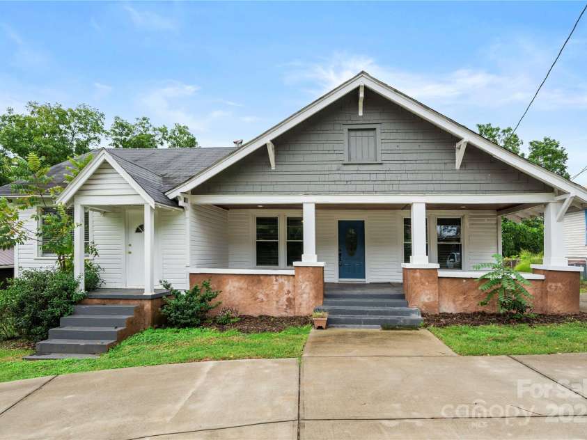 215 D Street, Newton, NC 28658.  MLS# CAR4305163, YatesRealty ID 3125. 