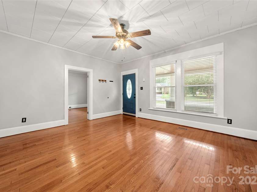 215 D Street, Newton, NC 28658.  MLS# CAR4305163, YatesRealty ID 3125. 