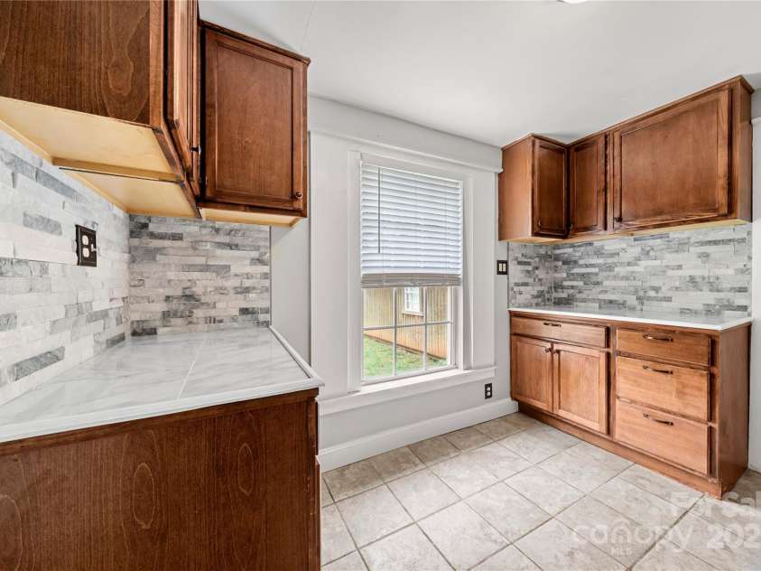 215 D Street, Newton, NC 28658.  MLS# CAR4305163, YatesRealty ID 3125. 