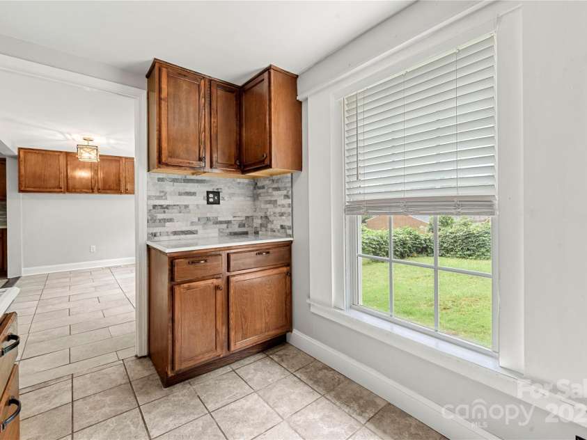 215 D Street, Newton, NC 28658.  MLS# CAR4305163, YatesRealty ID 3125. 