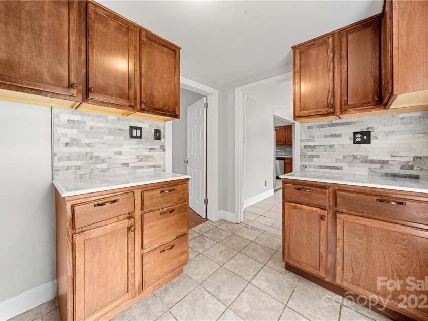 215 D Street, Newton, NC 28658.  MLS# CAR4305163, YatesRealty ID 3125. 